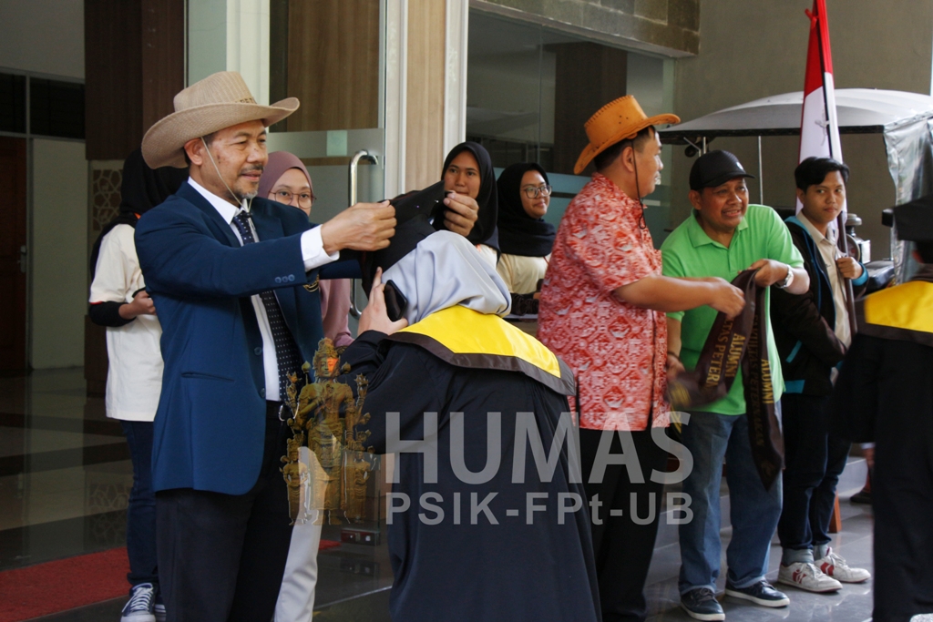 Pelepasan Alumni sebagai Sarana Eratkan Kekeluargaan
