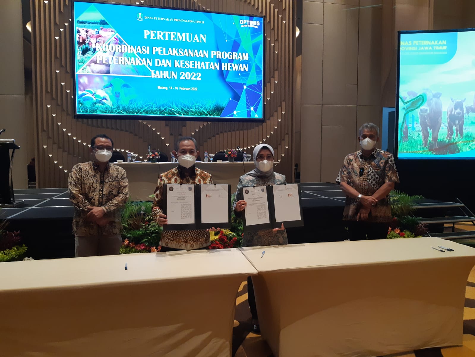Collaboration between Faculty of Animal Science and Animal Husbandry Department to Promote Livestock Development Program in East Java