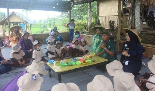 Melalui MBKM Mahasiswa Fapet UB Turut Andil Kembangkan Potensi Desa Wisata di Jawa Barat