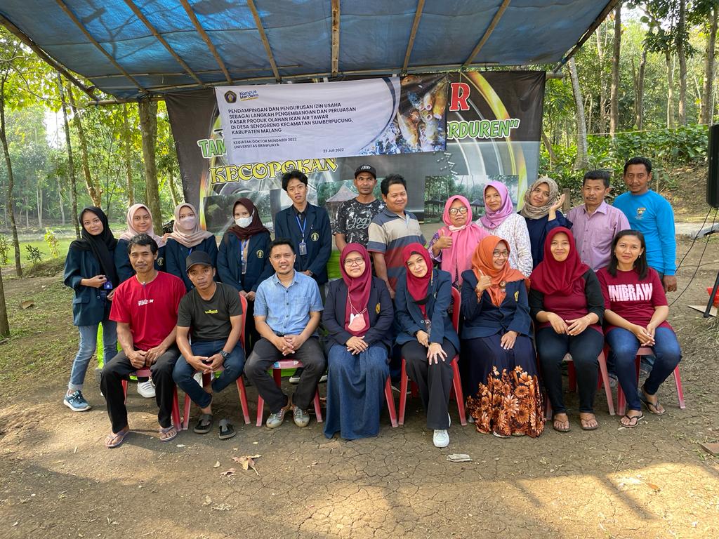 Doktor Mengabdi : Pendampingan Izin Usaha dan Pengolahan Produk Olahan Ikan Air Tawar di Kabupaten Malang