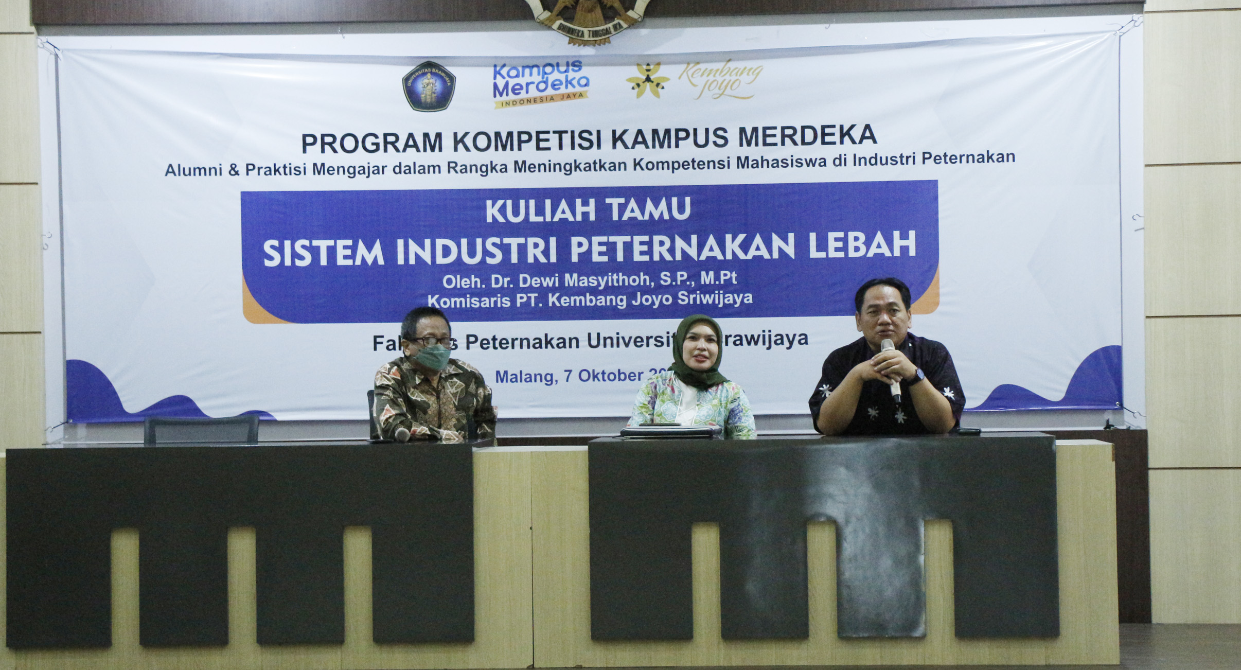 Collaborative Class on Livestock Industry System Brings In Commissioner of PT. Kembang Joyo Sriwijaya