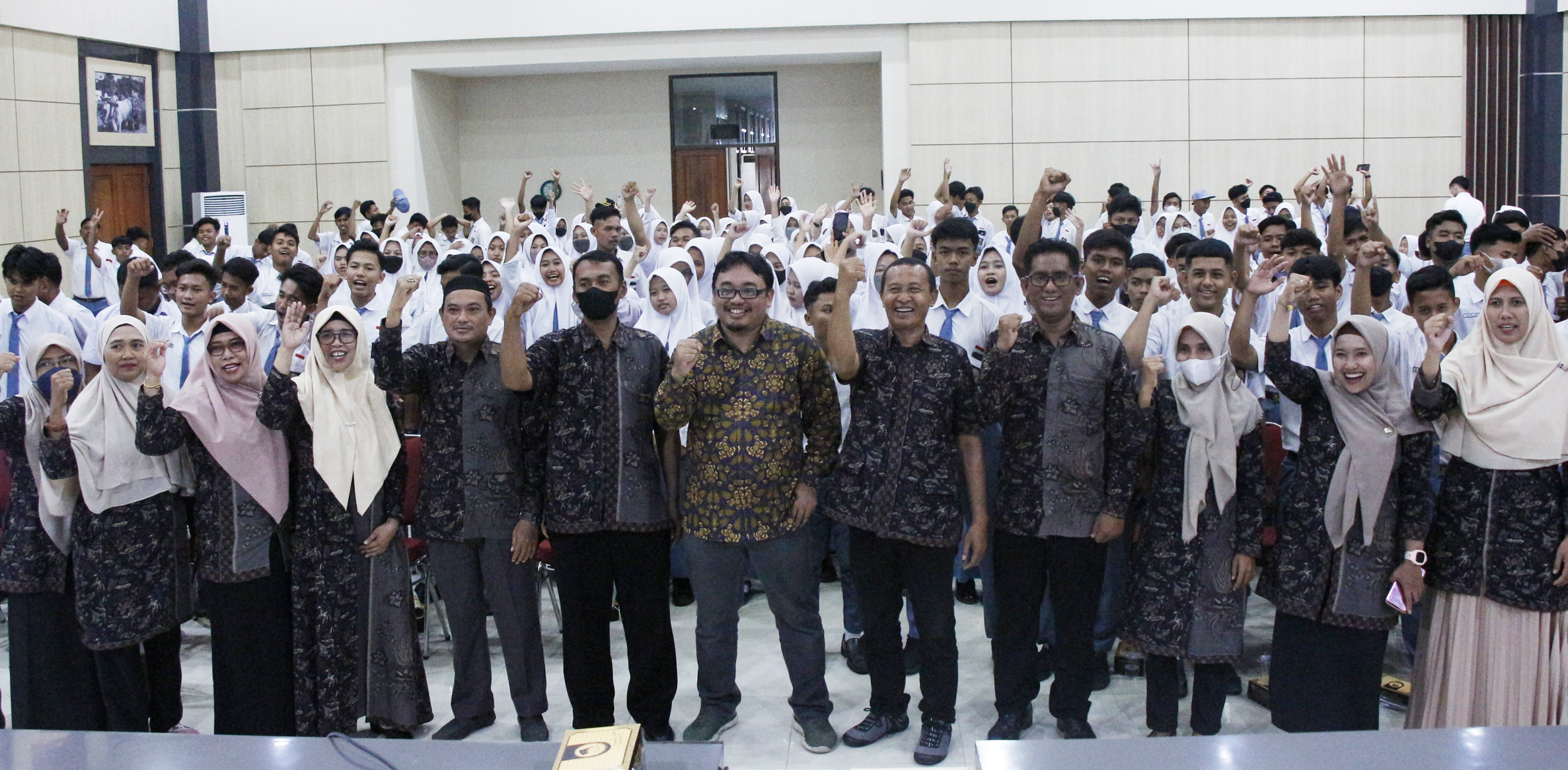 Students of SMAN 1 Arosbaya Bangkalan Visit Faculty of Animal Science UB to Motivate Further Study to Higher Education
