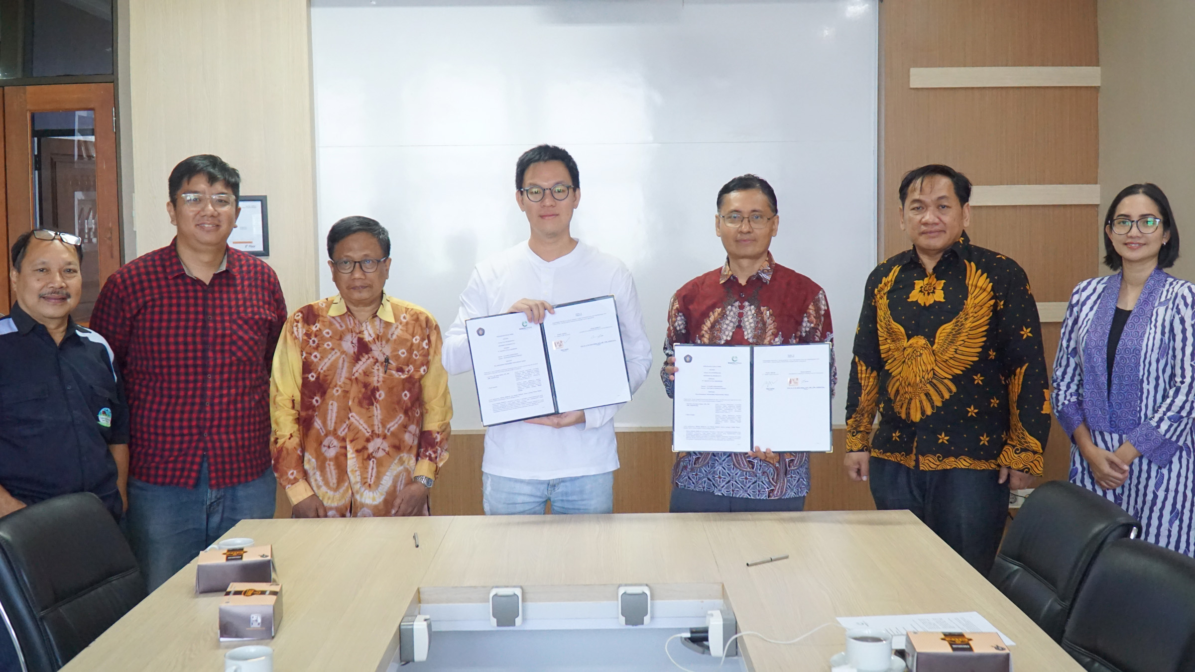 Implementing Tridharma of Higher Education Fapet UB CollaboratesPT. Waste Cycle Indonesia