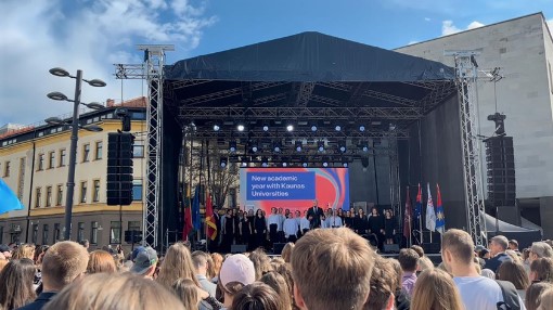 Ghazy, Mahasiswa Fapet Saksikan Pidato Penyambutan Tahun Baru Akademik oleh Presiden Lithuania Secara Langsung