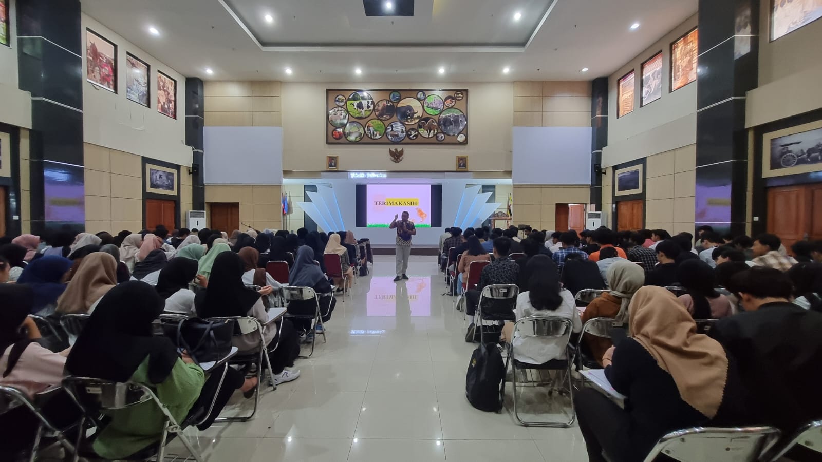 Practitioner Guest Lecture in Animal Science Engineering Courses by Bhinuko Setrodimedjo, S.Pt, GM PT. Charoen Pokphand Indonesia Tbk